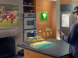 Windows 10:   HoloLens